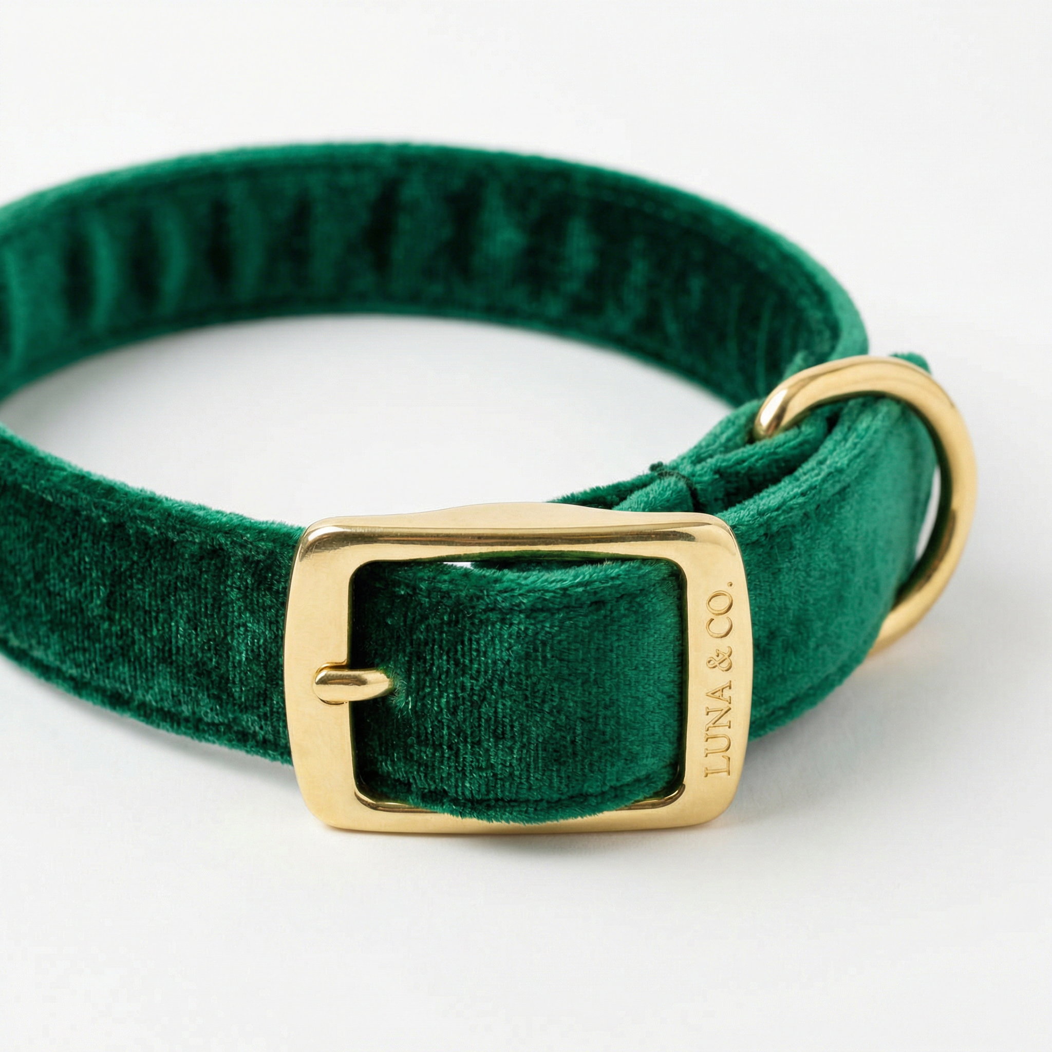 A Pple Tracker Airtag Pet Collar Adjustable Dog Leash Collar Medium Large Dog Accessories Puppy Pet Supplies